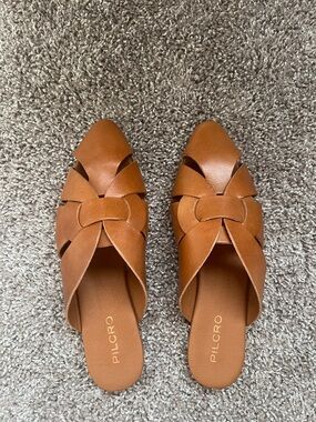 NWOT Pilcro Cognac Brown Leather Woven Slide Mules SIZE 9-40 European